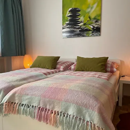 Apartman Antik Chic Mit Gartenblick